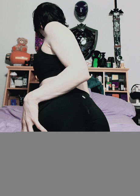 Tomboysuccubus star naked picture