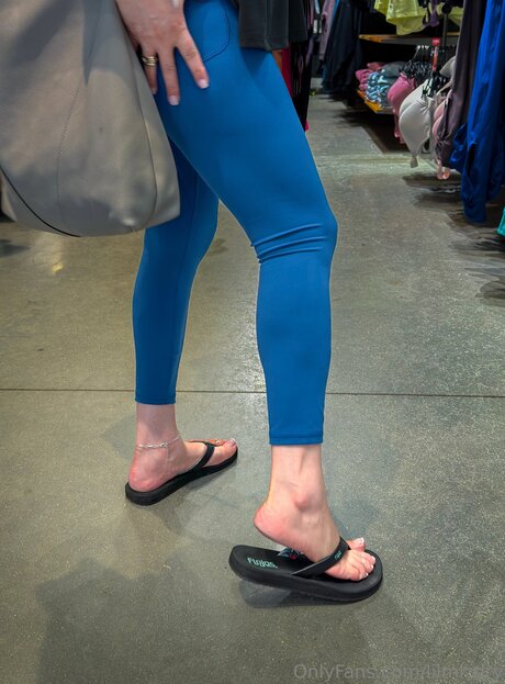 Lilmsdry erotic actress photos