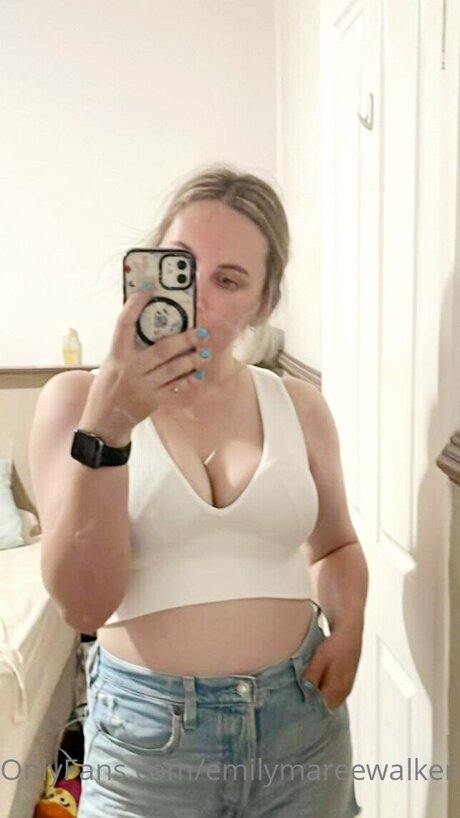 Emilymareewalker nude model gallery