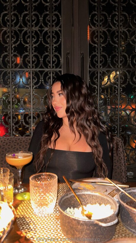 Elleluna porn star images