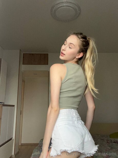 Miamiamimi star exclusive pictures