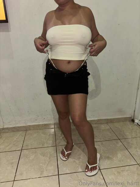 Lexi Hartt star pretty photo