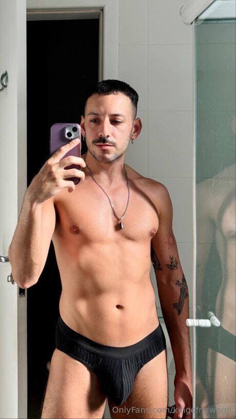 Kingofnewage porn model pic