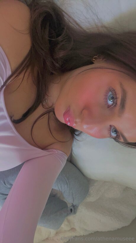 Itsellableu star sexy image