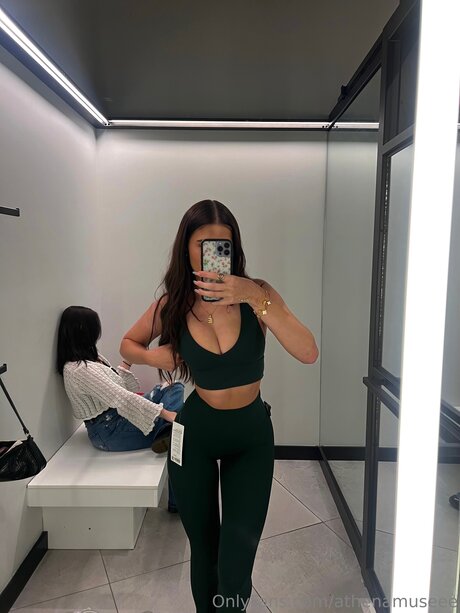 Itsellableu erotic pornstar pic