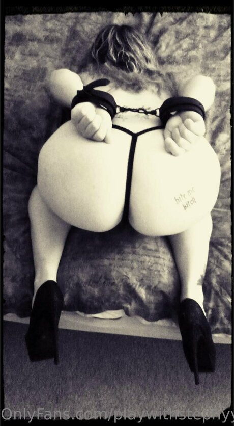 Frankyy B pornstar perfect galleries