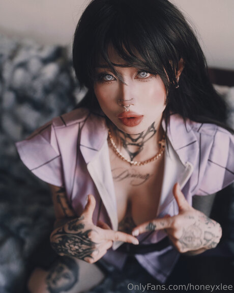 Fantomhoneyxlee pornstar erotic pics