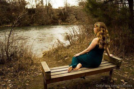 Varholex pornstar beautiful pic