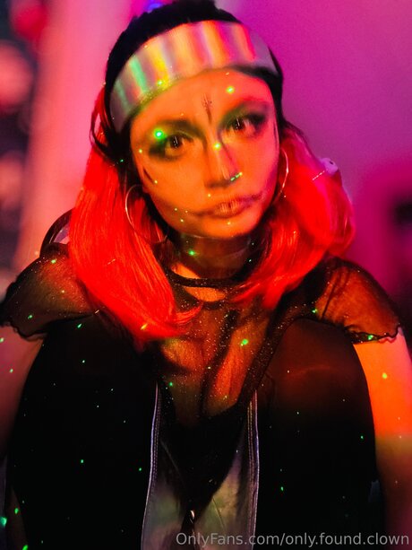 Only Found Clown top star pics