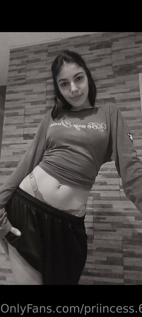 Bbyemely nude star pics