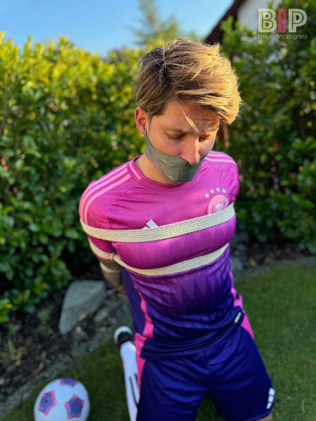 Boundinprogress top star img