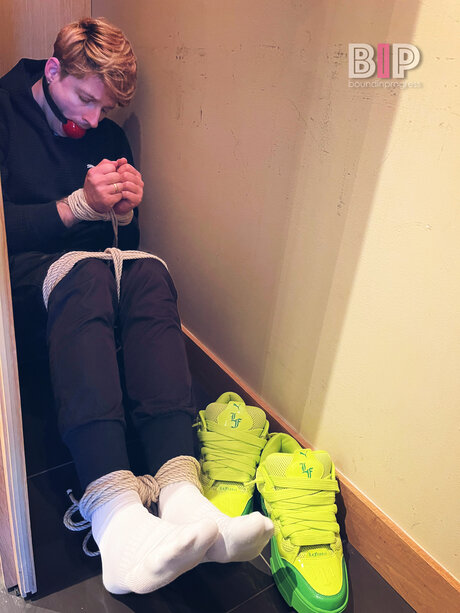 Boundinprogress model erotic photos