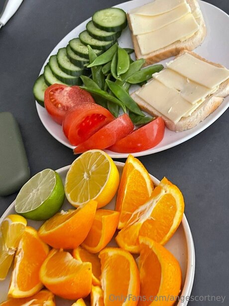 Angescortney star hot pics