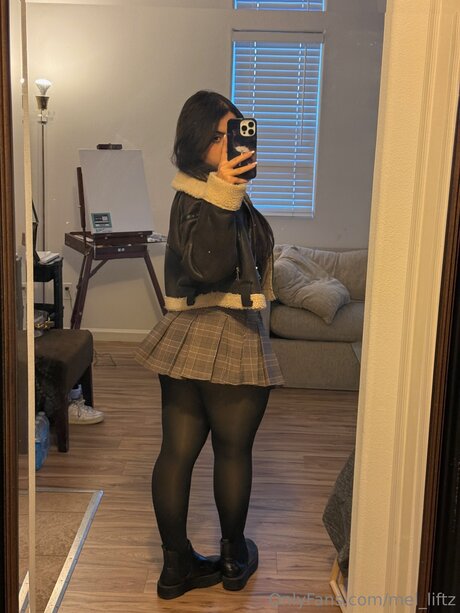 Mel Koneko star art gallery