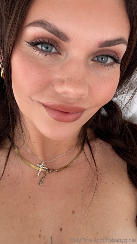 Itspixiebaby star sexy pics