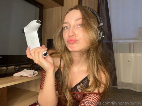 Lilyhoneybunny nice pornstar galleries