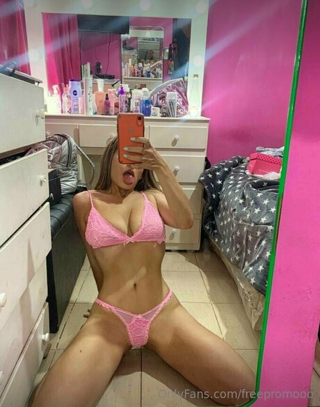 Sweet Blondieefree pornstar top picture