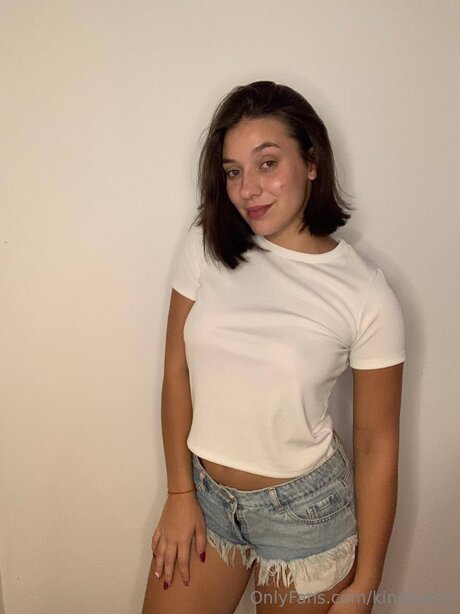 Kindluana star hot photo