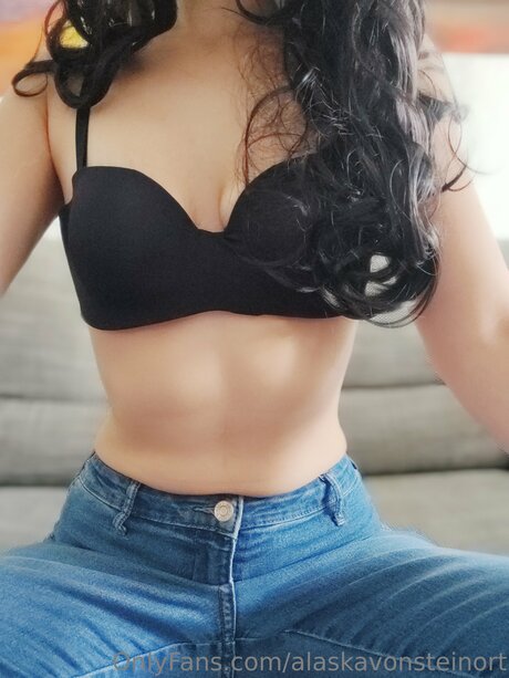 Alaskavonsteinort model hot picture
