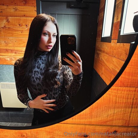 Princessameliaa star naked picture