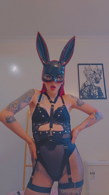 Mikki L33 pretty actress galleries