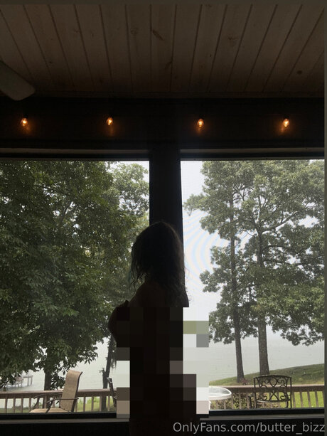 Butter Bizz model nudes pics