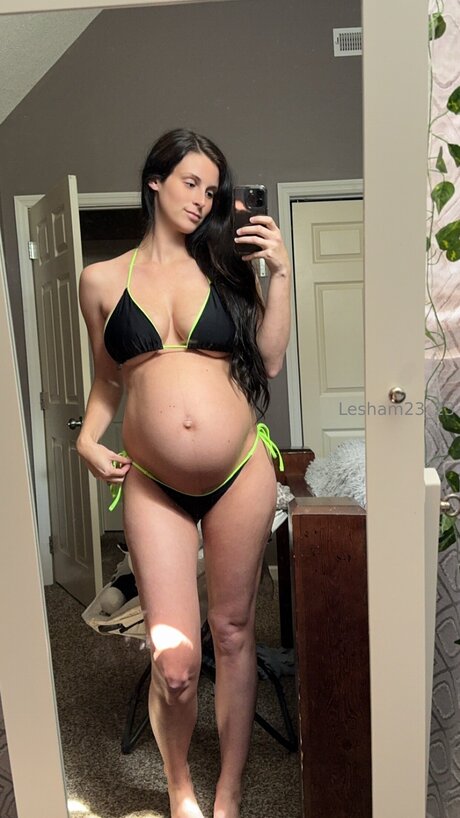 Lesham23 23 perfect pornstar image