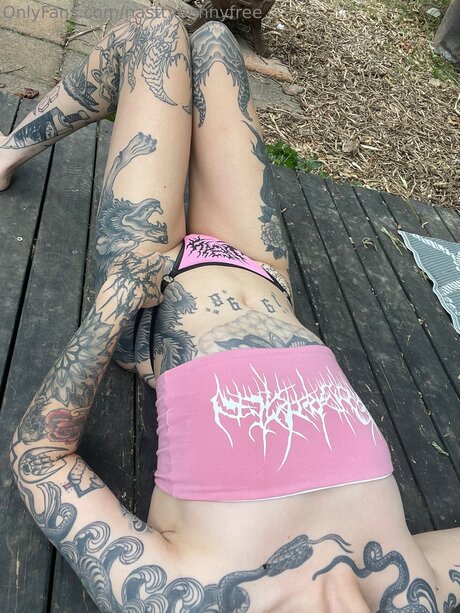 Nasttybunnyfree model pornographic photo