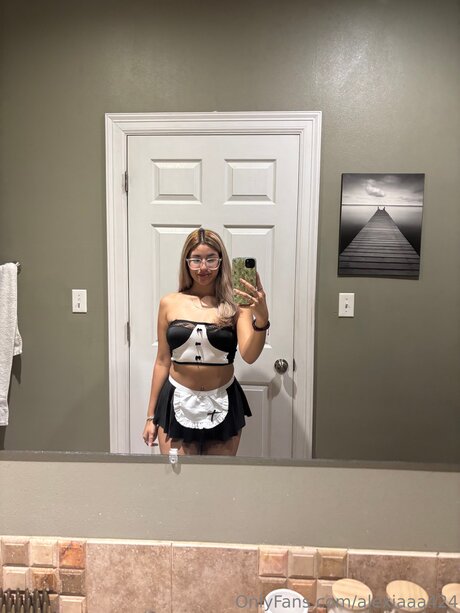 Alinajade424 top actress pictures