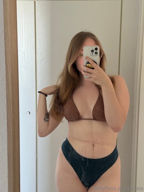 X Aia xxx star photo