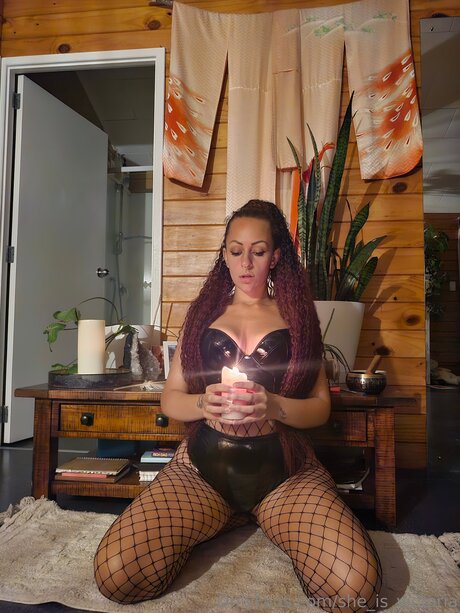 She Is Victoria hd model gallery