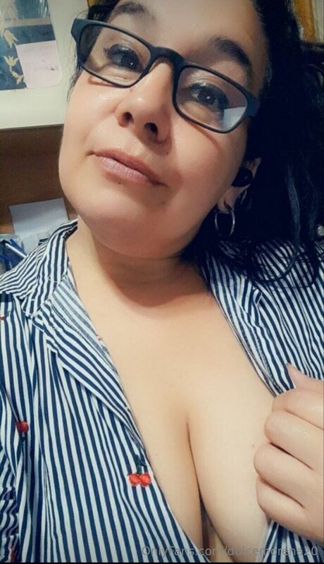 Dulcemorena20 model xxx picture