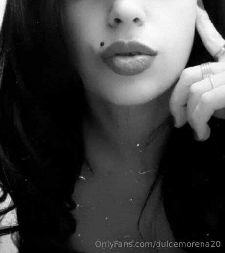 Dulcemorena20 xxx pornstar image