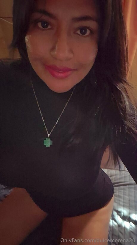 Dulcemorena20 xxx model archive