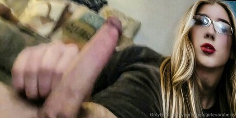 Yourhungtskenziegurl sexy star picture