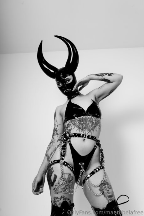 Mantubelafree nudes star gallery