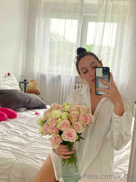 Li Baj nudes pornstar pics