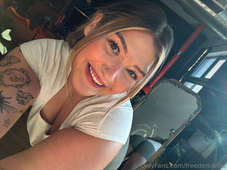 Freedemibleu sexy star archive