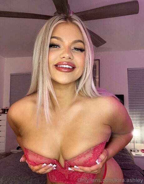 Kira Ashley star nudes image