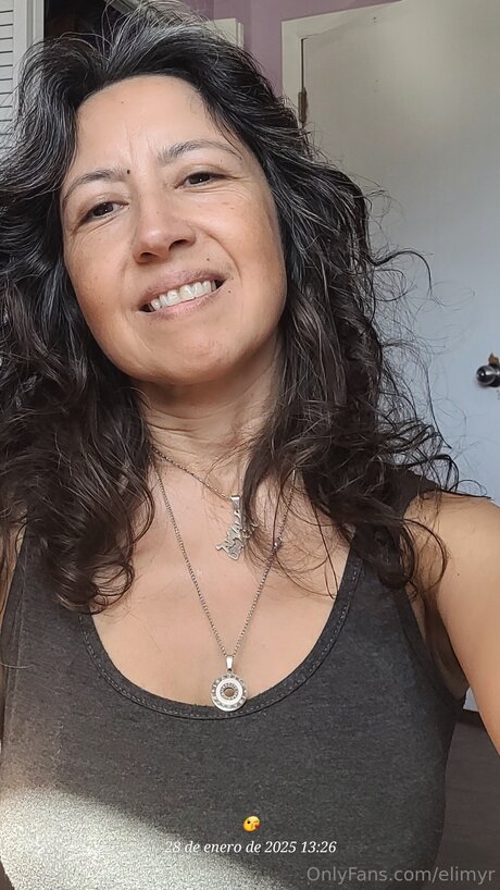 Elimyr hot model images