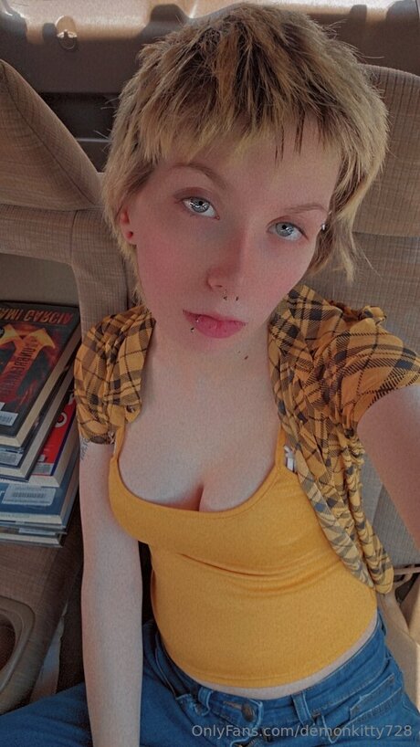 Demonkitty728 hd model pics