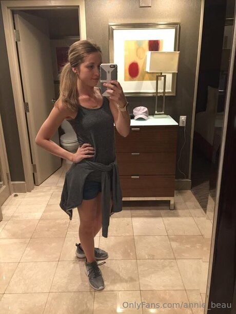 Annie Beau pornstar art pictures