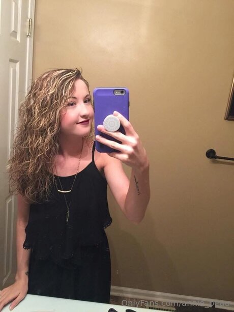 Annie Beau pretty star picture