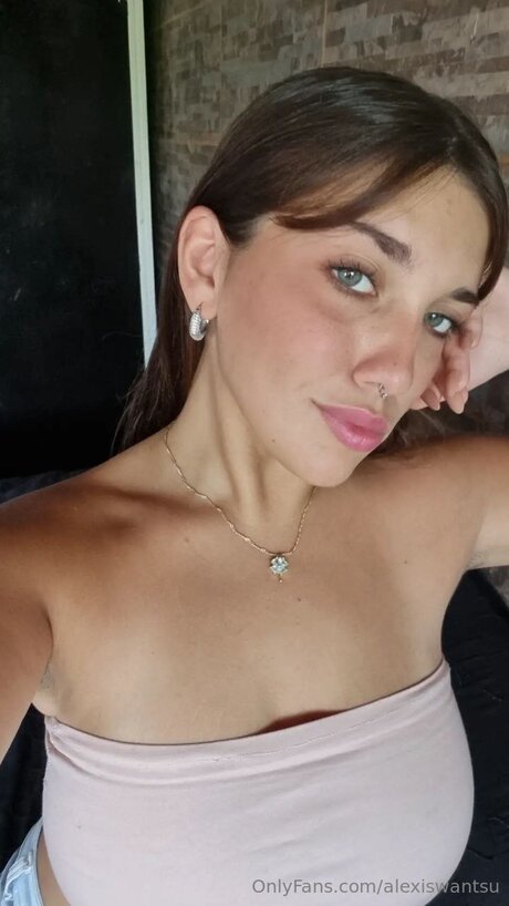 Alexiswantsu model xxx pic