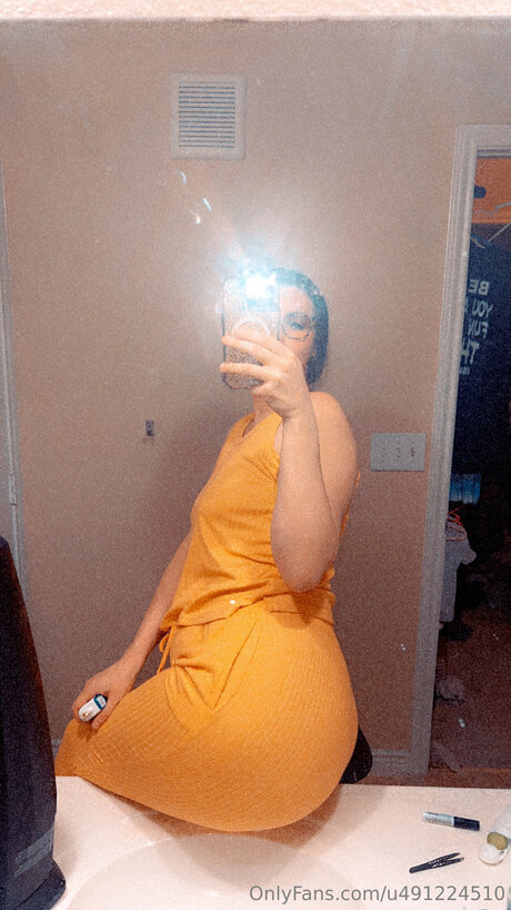 U491224510 beautiful pornstar photo