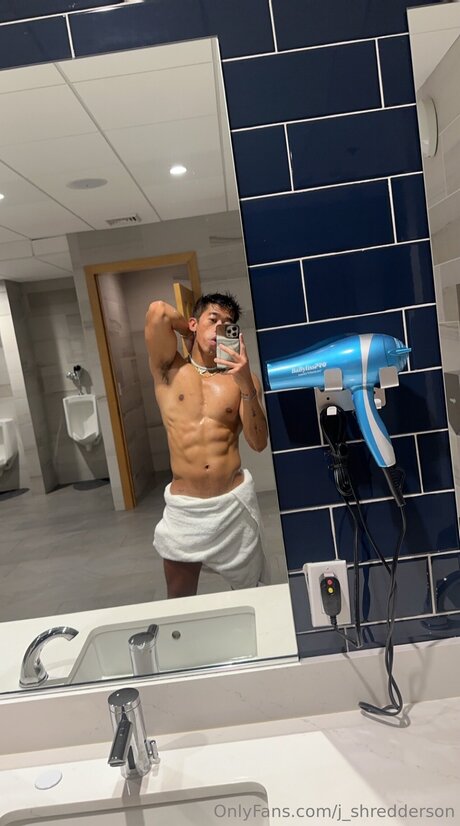 J Shredderson pretty star picture