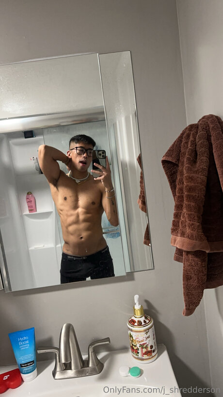 J Shredderson model sex pictures