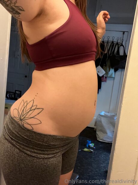 Therealdivinity beautiful actress img