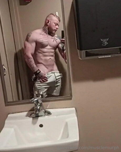 Musclemurph exclusive model photos
