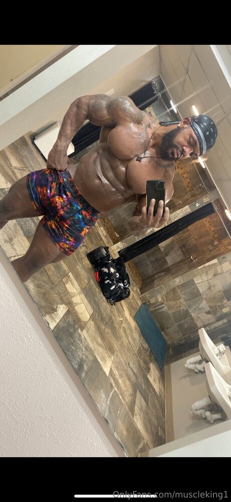 Muscleking1 pornstar naked images